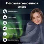 Mujer envuelta en una manta pesada Polar Night gris