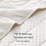 Detalle de la felpa con puntos de la manta Sivio Minky Dot